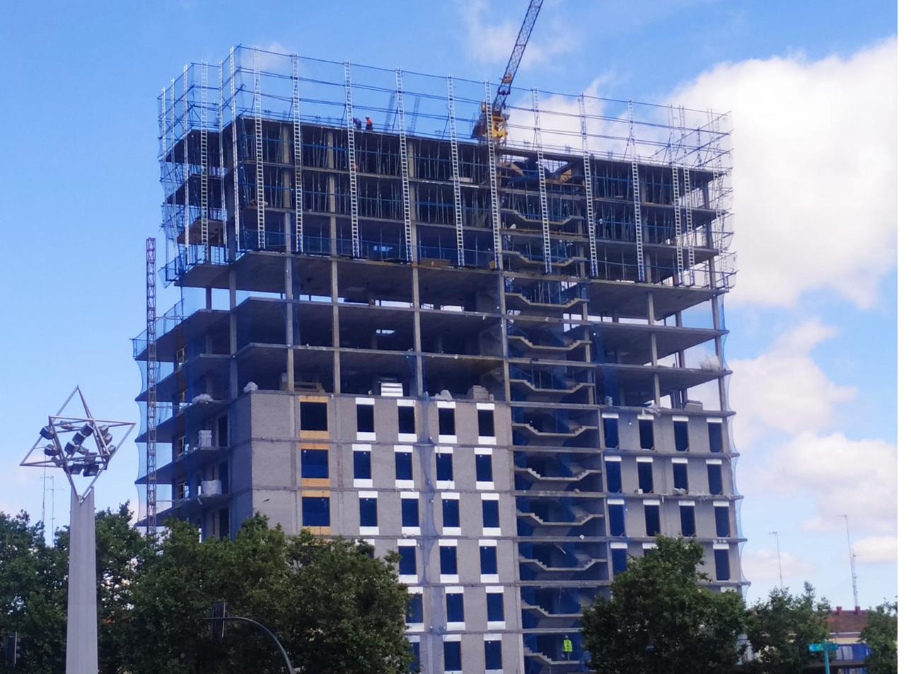 Paño de Red Completo 2000 — Sistema RSA, protección perimetral obra, pantalla de vida obra, montaje sin grúa forjado
